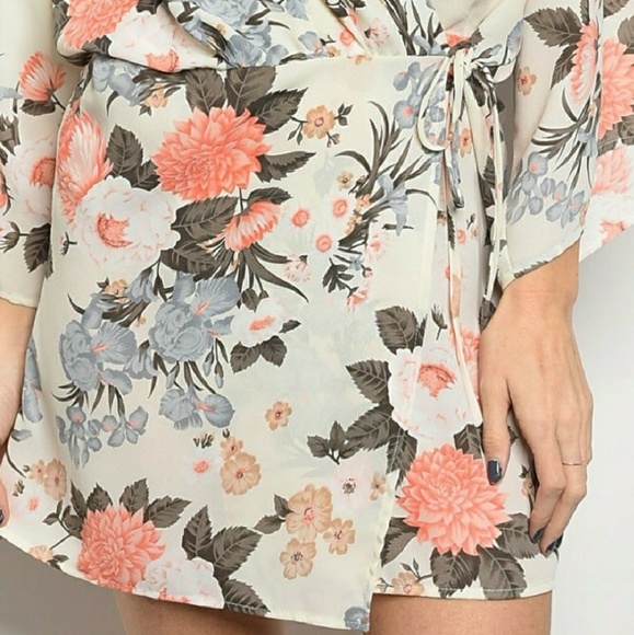 🌺HOST PICK🌺 Spring Wrap Dress - Picture 3 of 4